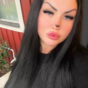 Pamela, 28 år